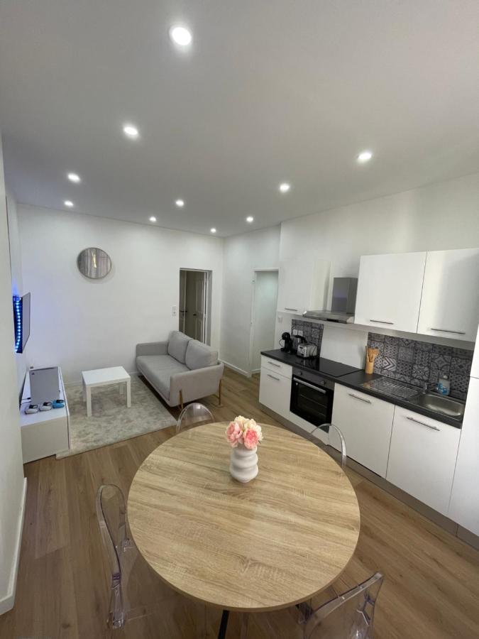 Appartement T4, Proche Port / *